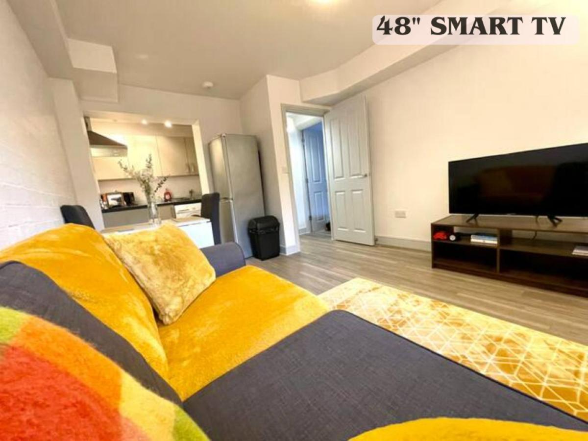 Bright & Cosy One Bedroom Apartment - 2 Beds - Perfect Base In Bishop’s Stortford Exterior foto